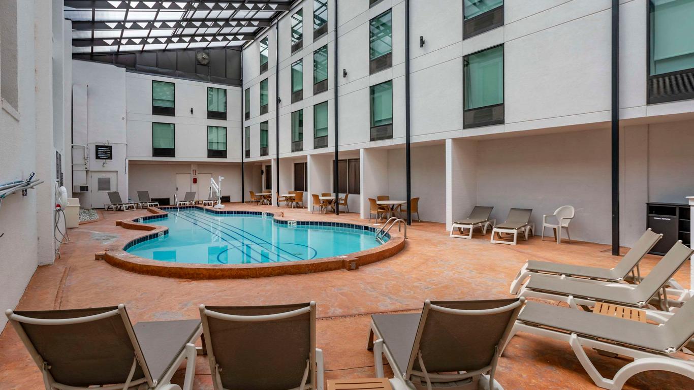 Comfort Inn and Suites Nashville Downtown - Stadium