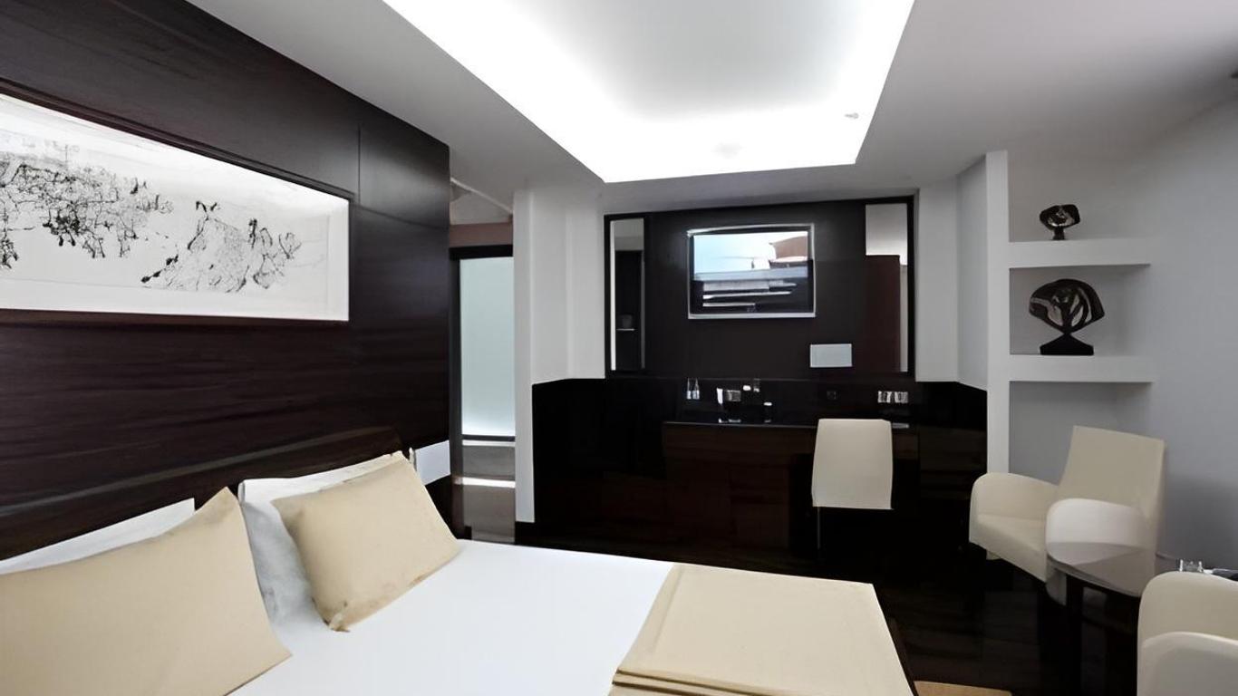 International Hotel Sayen