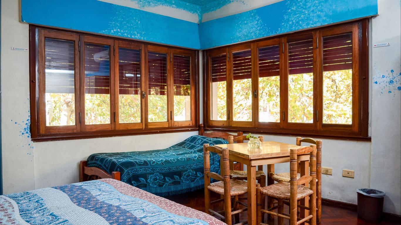 Confluencia Hostel & Suites