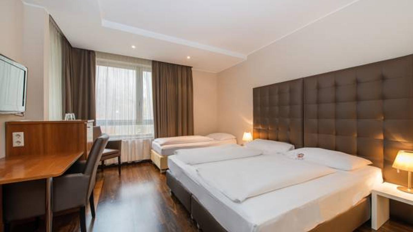 Pakat Suites