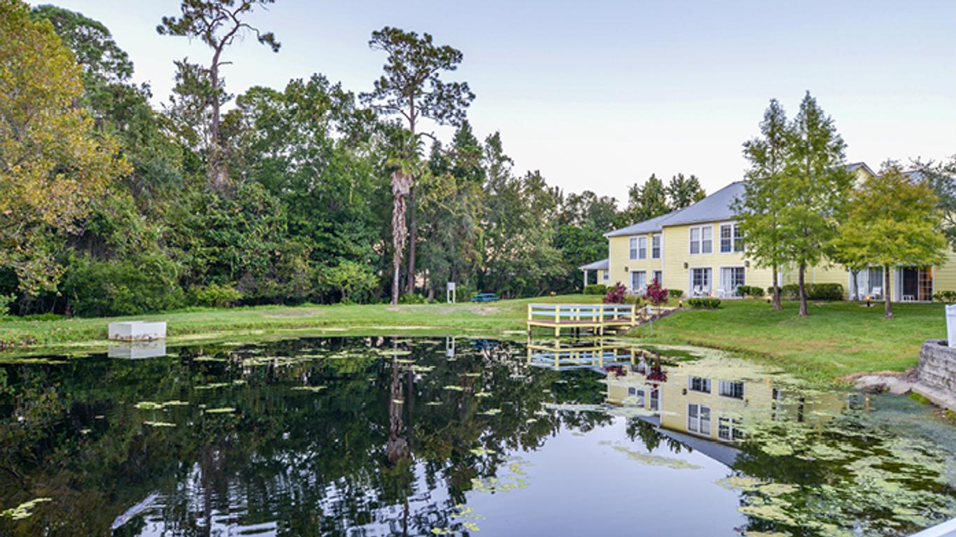 Barefoot'n Resort